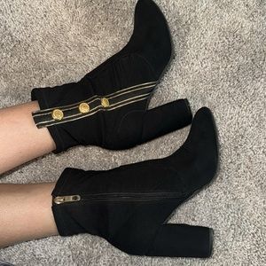 Tommy Hilfiger black booties 7.5.